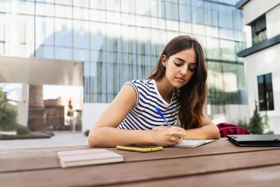 Voraussetzungen – Wie kann ich in Spanien studieren? Voraussetzungen – Wie kann ich in Spanien studieren?