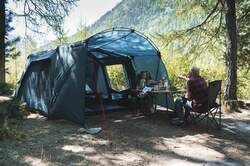 Ausrüstung für Camping mit Familie