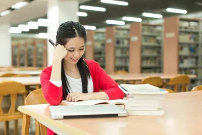 Studieren in China – Wie funktioniert das Bildungssystem der Volksrepublik? Studieren in China – Wie funktioniert das Bildungssystem der Volksrepublik?