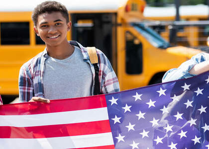 Schüleraustausch USA – Kosten, Fristen und mehr (2023)