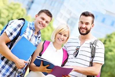 Gut vorbereitet für das Studium in Österreich Gut vorbereitet für das Studium in Österreich