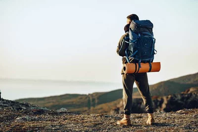 Was versteht man unter Backpacking?