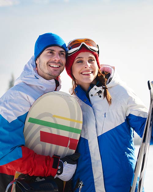 Das Wichtigste zu Reiseversicherungen für Skilager und Skiurlaub Das Wichtigste zu Reiseversicherungen für Skilager und Skiurlaub