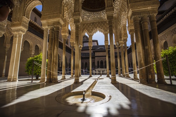 Sehenswürdigkeiten in Spanien - Alhambra-Palast in Granada Sehenswürdigkeiten in Spanien - Alhambra-Palast in Granada